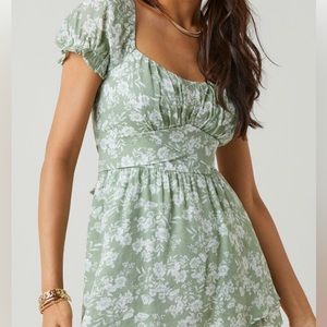 Francesca’s Puff Sleeve Floral Romper